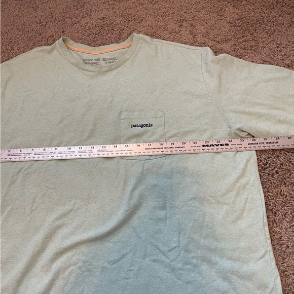Patagonia Men's Boardshort Logo Pocket Responsibili-Tee in tea green size XXL - Picture 11 of 12